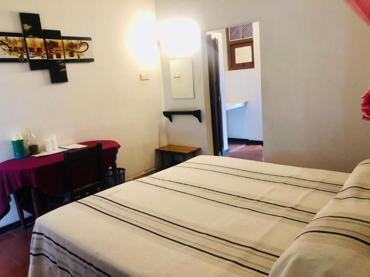 Hotel Hemadan ベントータ エクステリア 写真