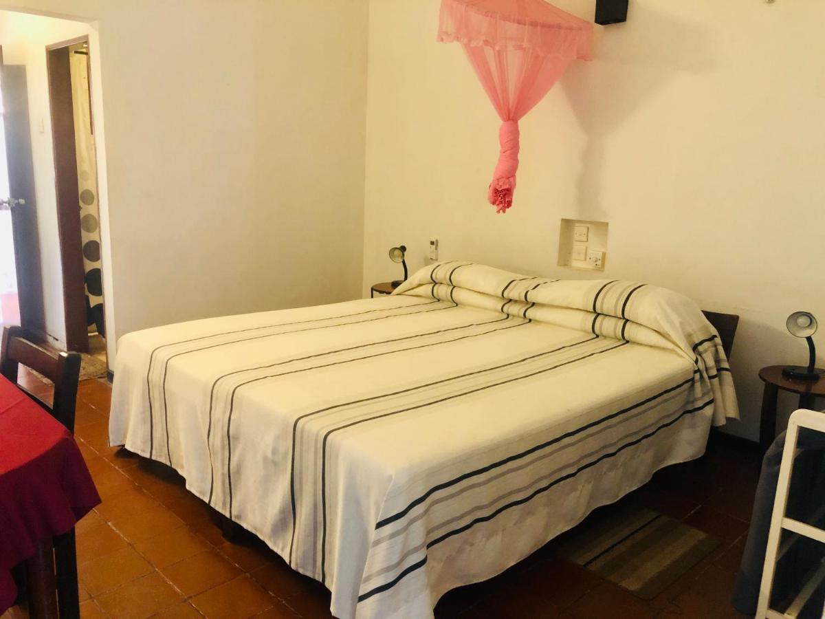 Hotel Hemadan ベントータ エクステリア 写真