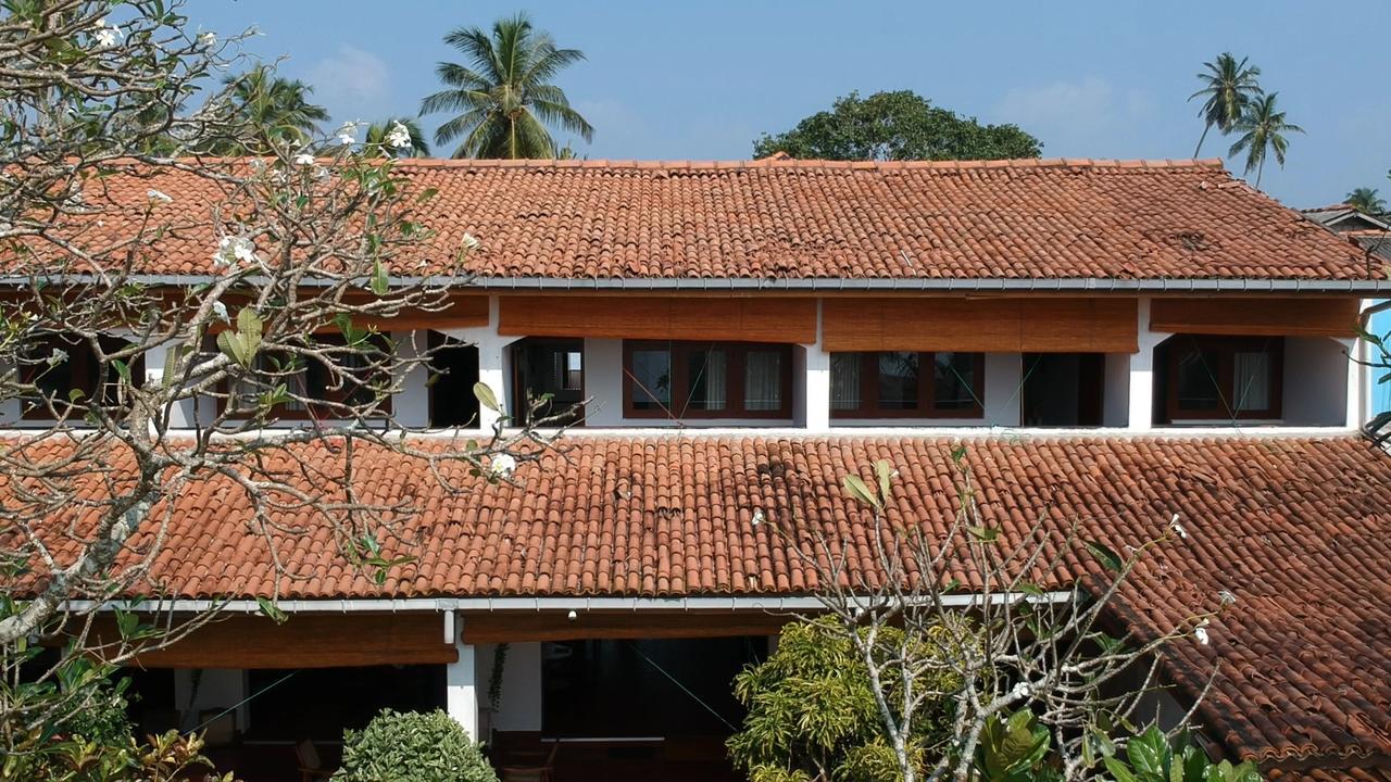Hotel Hemadan ベントータ エクステリア 写真